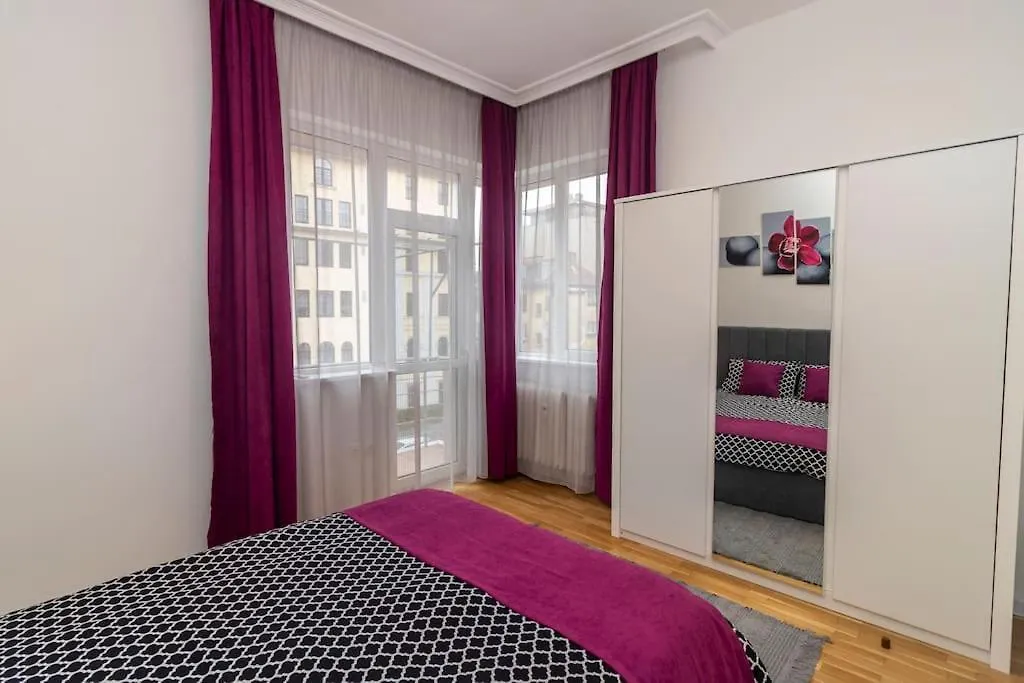 Apartment Spacious Aristocratic Apt. With A Colourful View Sofia