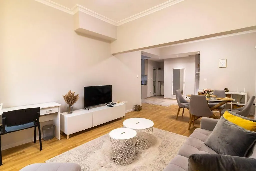 Spacious Aristocratic Apt. With A Colourful View Sofia Apartment